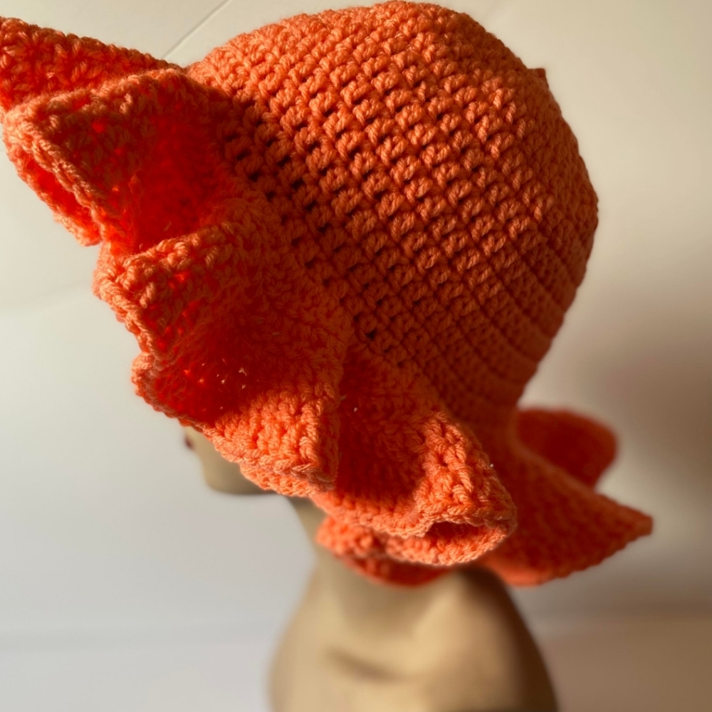 Mango crochet ruffle beanie